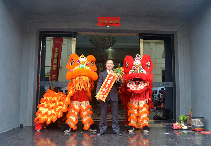 南宫娱乐新年开工，，2017撸起袖子拼命干！